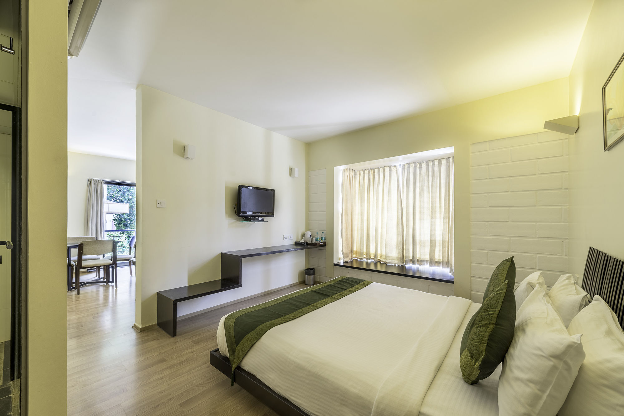 Treebo Trend Spektrum Suites Mysore Exterior foto
